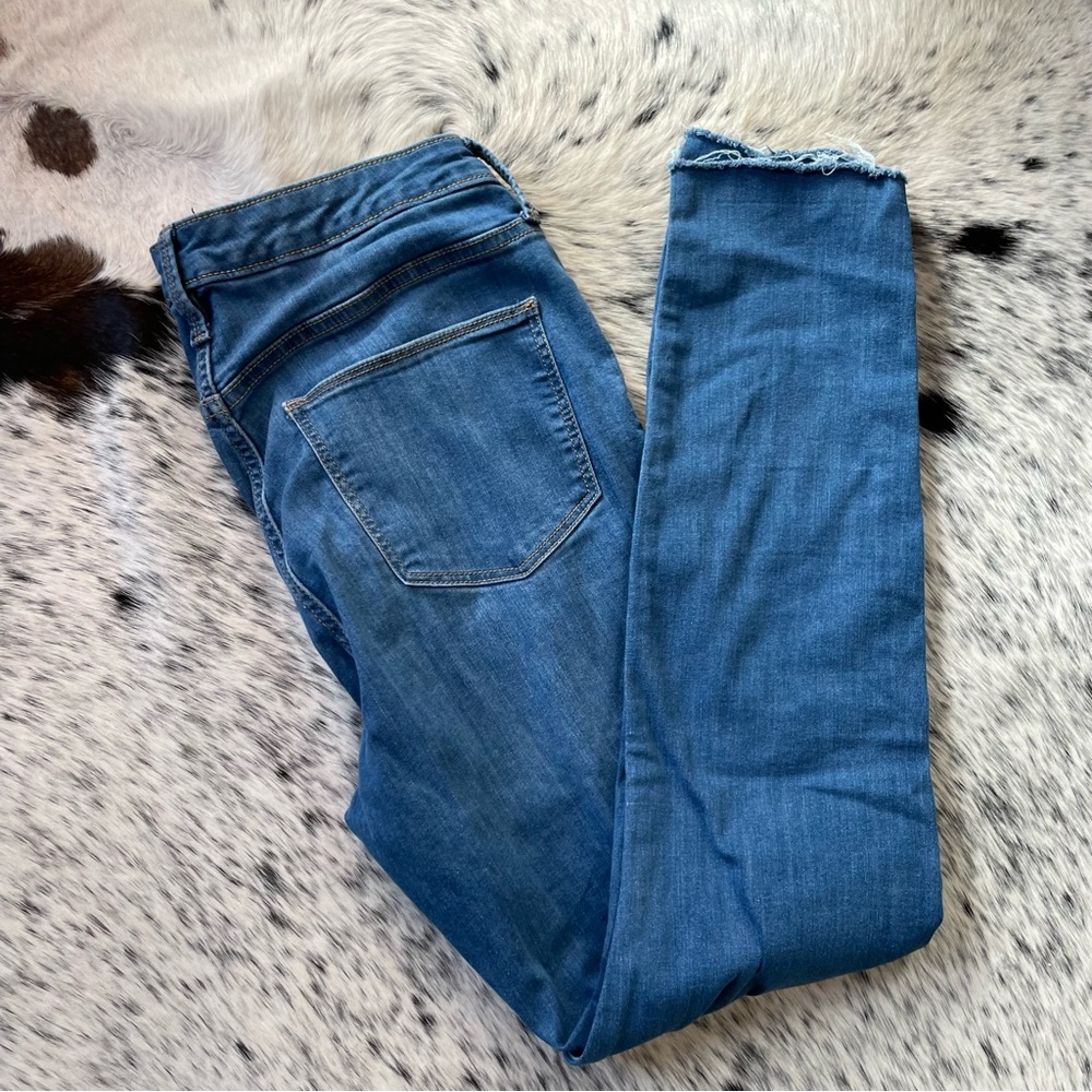 Universal Thread Skinny Jeans with Frayed Cuffs